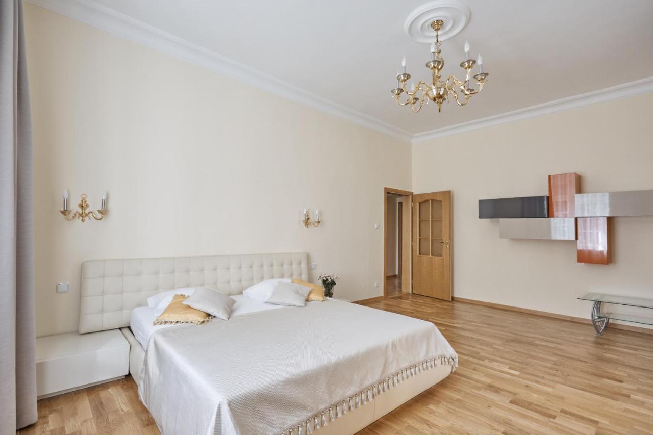 Villa Deluxe Apartments Karlovy Vary Exterior photo